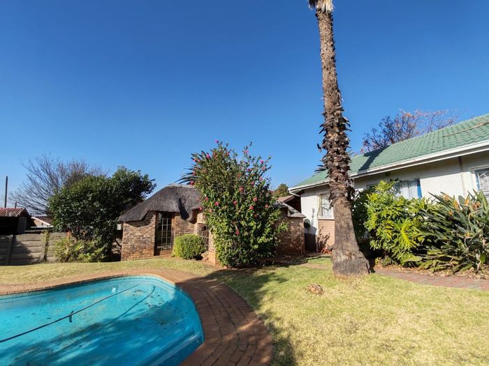 For Sale: House in Birch Acres with pool, lapa, and spacious living areas.