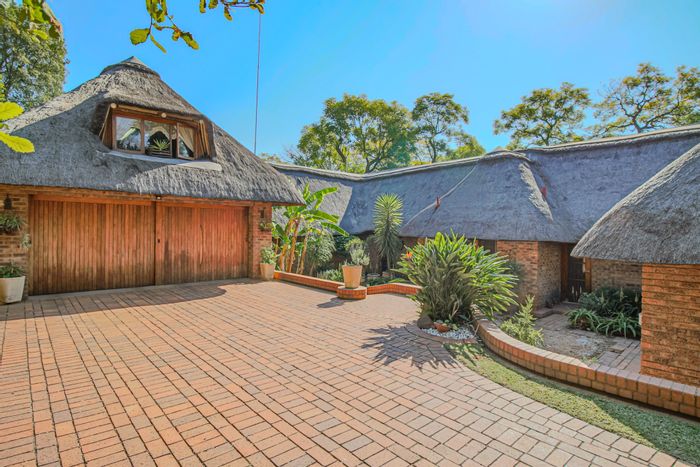 Waterkloof House For Sale: Four bedrooms, study, spacious garden, borehole, pizza oven.