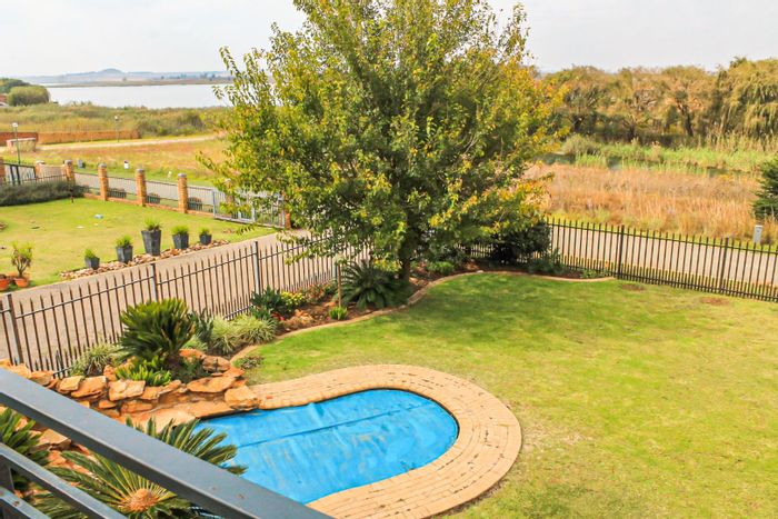 Charming Wooden House For Sale at Bronkhorstspruit Dam, Panoramic Views, Dual Living Areas