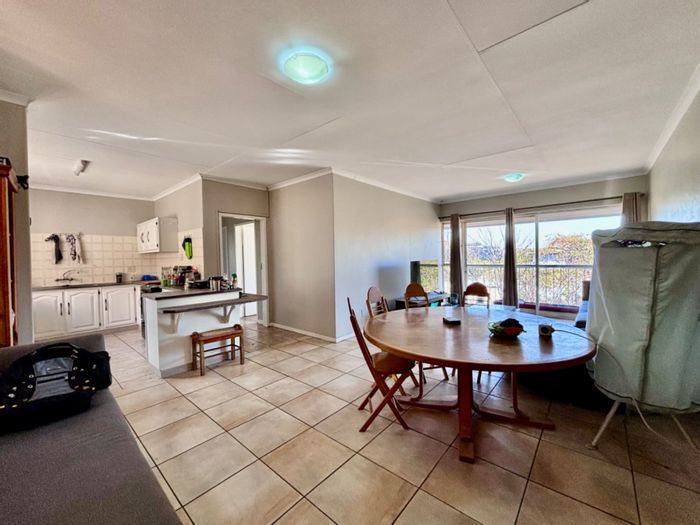 For Sale: 2-bedroom apartment in Zwartkop with secure access and convenient amenities.