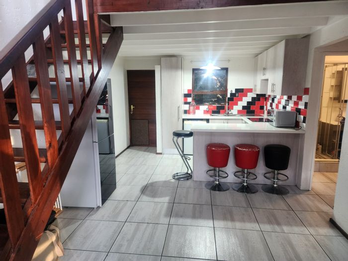 Property #ENT0282089, Apartment for sale in Douglasdale