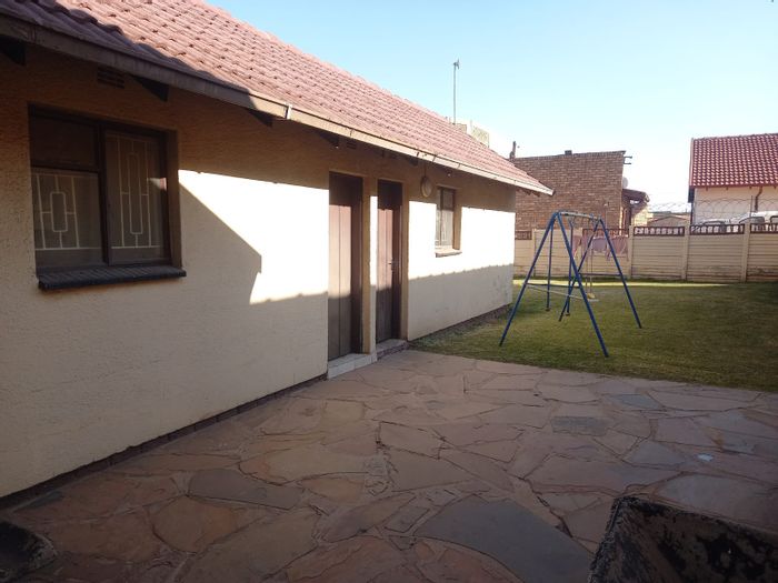 Property #ENT0282016, House for sale in Actonville