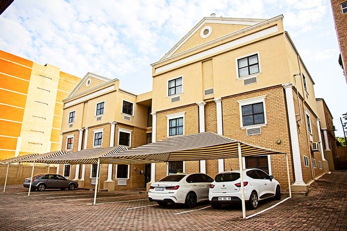 House for Sale in Nelspruit Central: Spacious with ample parking and high occupancy.