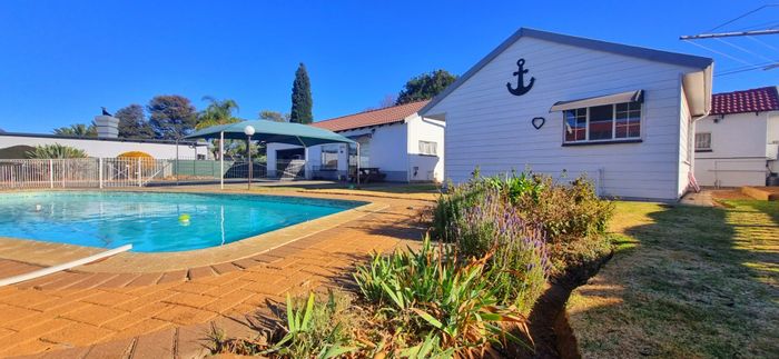 Brackenhurst House for Sale: Main Home with 6 Income-Generating Flatlets
