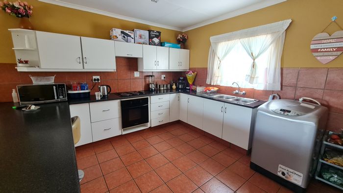 Property #ENT0282618, Apartment for sale in Lydenburg Central