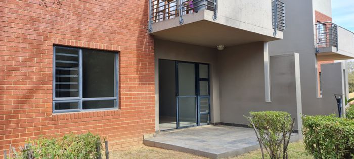 Zandspruit Apartment for Sale: Access Gardens, Golf, and Urban Amenities!