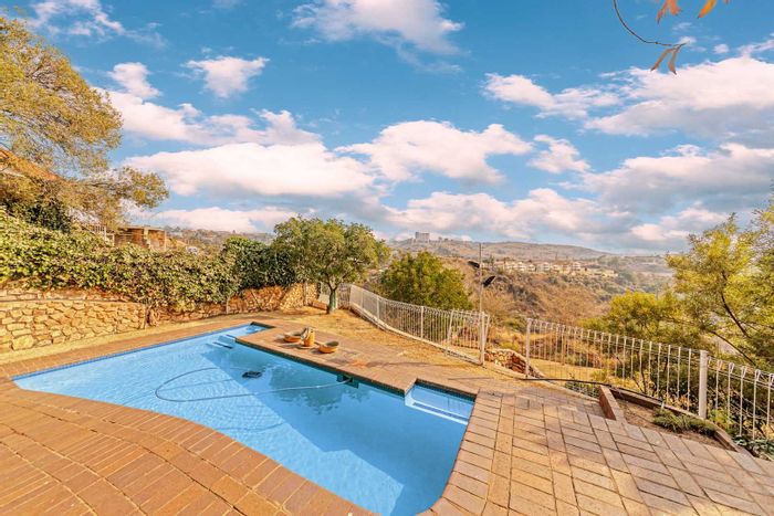 Spacious Kloofendal Home with Pool, Garden, and Exceptional Bushveld Views - For Sale!