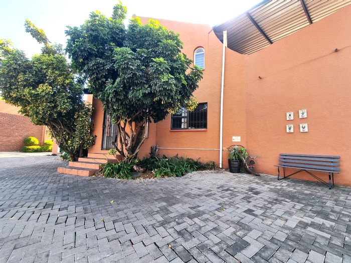 Income-Generating Corner House in Garsfontein with 7 Bedrooms and Pool!