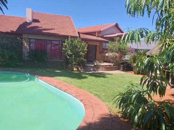 Kestellhof House For Sale: Spacious Family Home or Prime Business Opportunity!