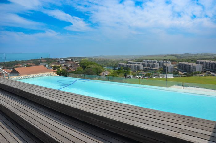 Stylish 2-Bedroom Apartment in Ballito Central with Rooftop Pool & Sea Views!