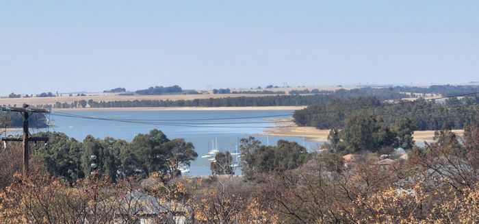 Prime Vacant Land in Vaal Marina Central with Stunning Views and Waterfront Access!