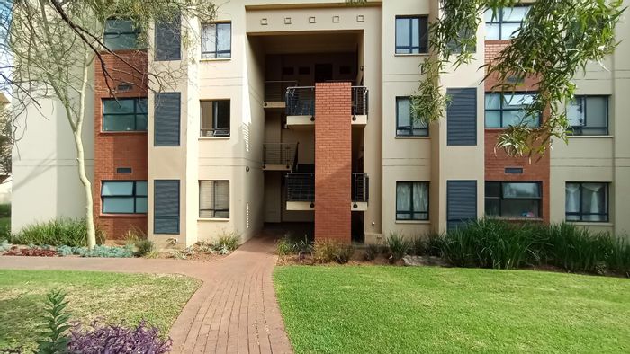 Stylish 1-Bedroom Apartment with Balcony and Parking in Roodepoort - For Sale!