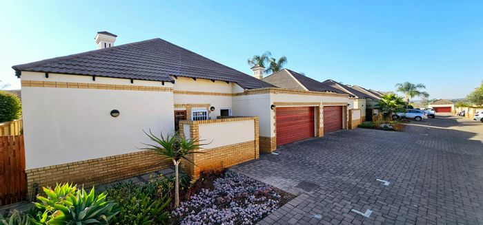 3-Bedroom Townhouse for Sale in Highveld with Pool and Loft Space!