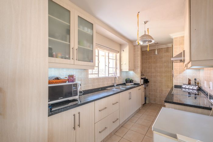 Stylish 3-Bedroom Townhouse for Sale in Prime Waterkloof Park Location!