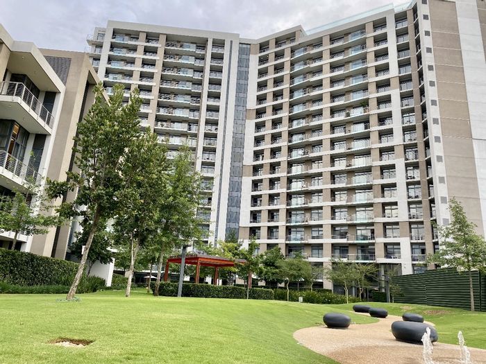 Modern 1-Bedroom Apartment in Menlyn: Airbnb Compliant, Open-Plan Living, Balcony Views!