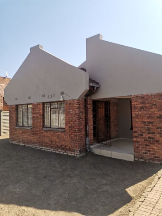 Seshego A House for Sale: 3 Bedrooms, Close to Schools and Shopping