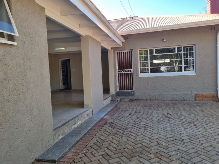 Spacious 5-Bedroom House with Flatlet for Rent in Polokwane Central!