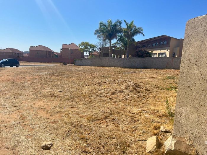 Vacant Land Residential For Sale in Woodhill Estate, near Mall of the North.