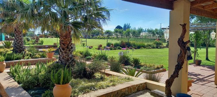 Dullstroom Rural Farm For Sale: 13 hectares, guesthouse potential, hazelnut trees.