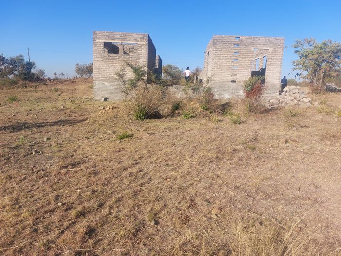 For Sale: Farm in Elandsfontein AH with half-built home and expansive views.