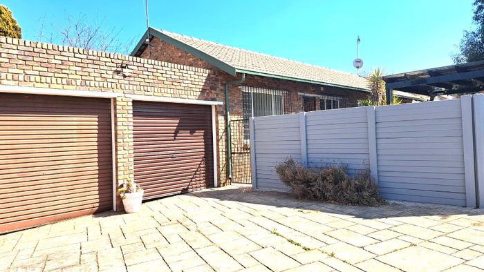 For Sale: Highveld Townhouse with garden, gazebo, double garage, no-loadshedding zone.