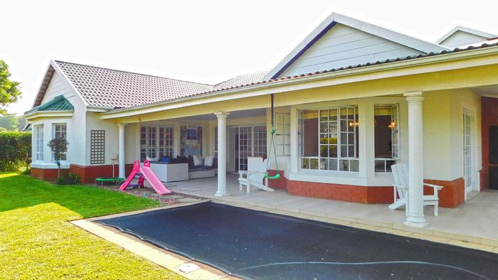 For Sale: Townhouse in Mount Edgecombe Central with pool, 3 beds, 3 baths.