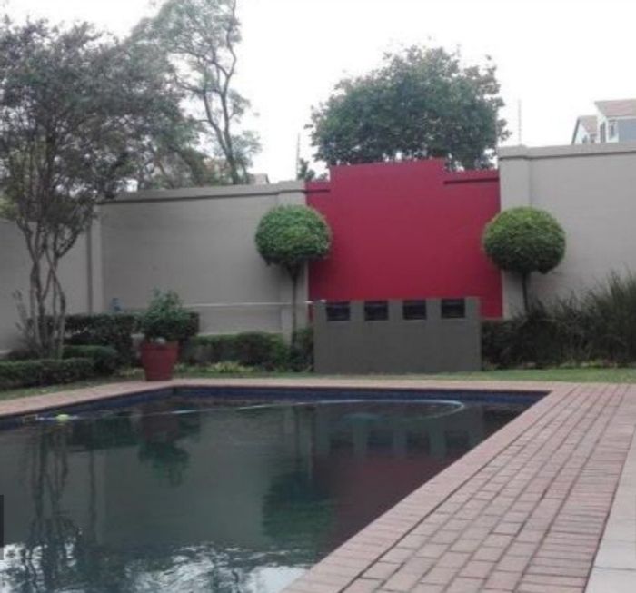 Lonehill Apartment To Rent: 2 beds, pool, clubhouse, negotiable rent-to-buy option.