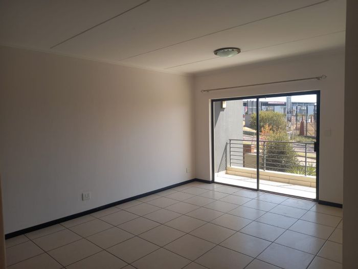 For Sale: Apartment in Fourways with pool, gym, and secure parking.