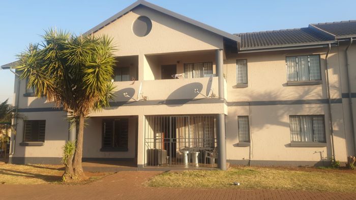 2 Bedroom Townhouse For Sale in Ekklesia with garden, security, and open space.