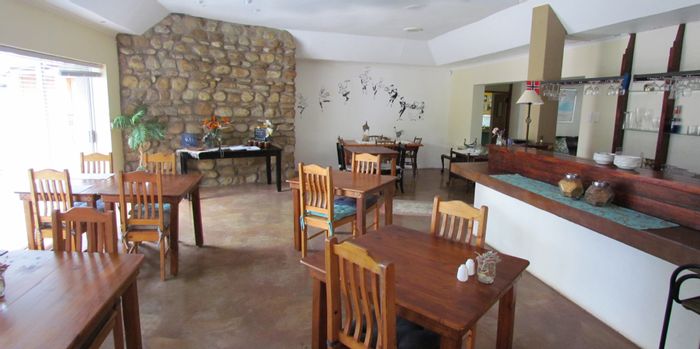 For Sale: Guest House in Prince Albert Central with six en-suite rooms, pool.