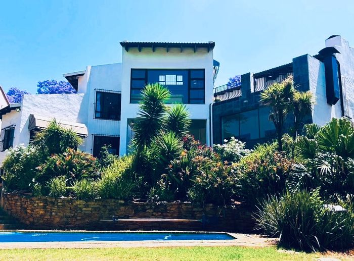 Northcliff House For Sale: 5 beds, pool, spa-ready, security features, ample parking.