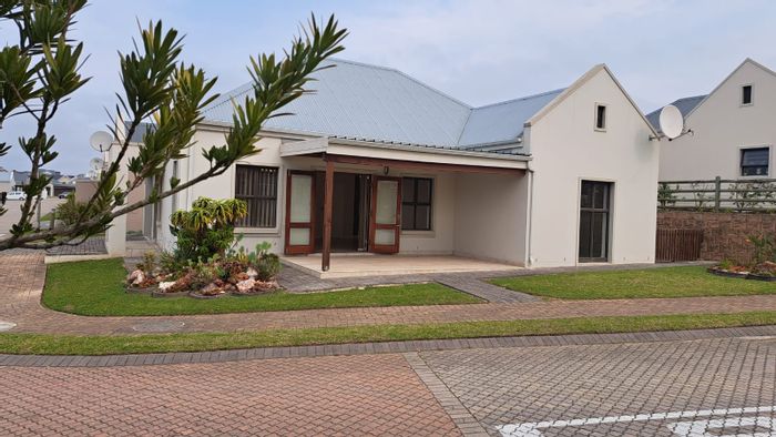 House for Sale in Kraaibosch Country Estate: 2 Bedrooms, Secure Living, Electric Garage.