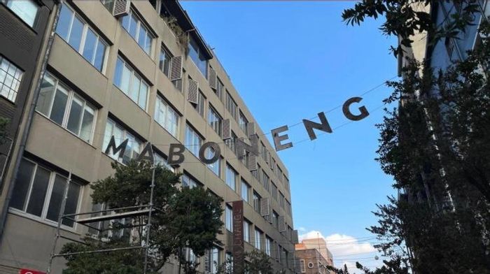 For Sale: Maboneng Apartment with security, ideal for Airbnb investors and professionals.