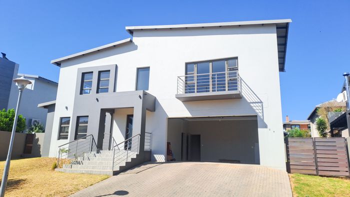 For Sale: House in Olympus AH with 3 en-suite bedrooms, garden, and double garage.