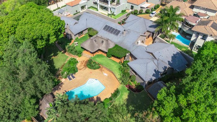 Bryanston House For Sale: 5 en-suite bedrooms, pool, extensive garden, 3 studies.