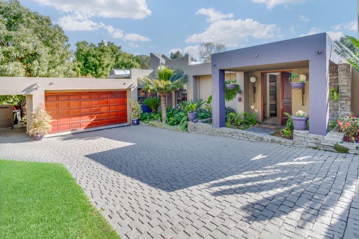 For Sale: Randpark Ridge House with solar system, flatlet, pool, and security.