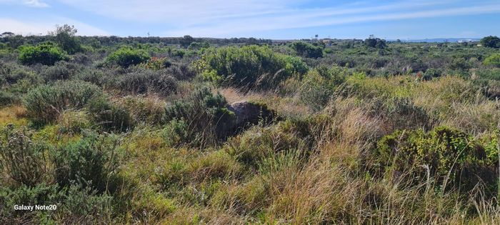 Wavecrest Vacant Land For Sale: Spacious, private lot near Noorsekloof Reserve.