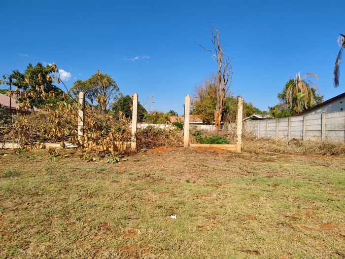 Vacant Land Residential For Sale in Louis Trichardt Central, 2506 sqm, N1 access.