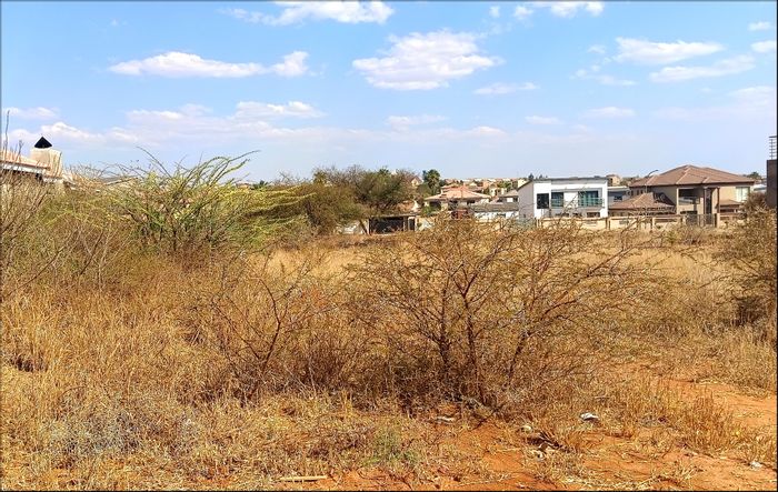 Vacant Land Residential For Sale in Serala View - 723 SQM, near amenities.