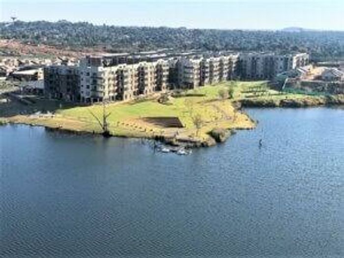 For Sale: Apartment in Waterkloof Marina Retirement Estate with amenities and activities.