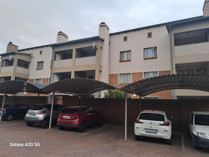 For Sale: 2-Bedroom Townhouse in Moregloed with balcony, security, and parking.