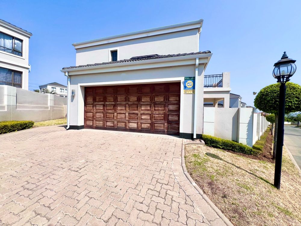 For Sale House in Carlswald with 3 beds, double garage, and estate