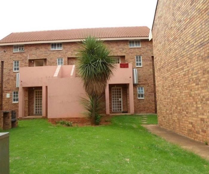 For Sale: Apartment in Philip Nel Park with 1 bed, parking, near TUT.