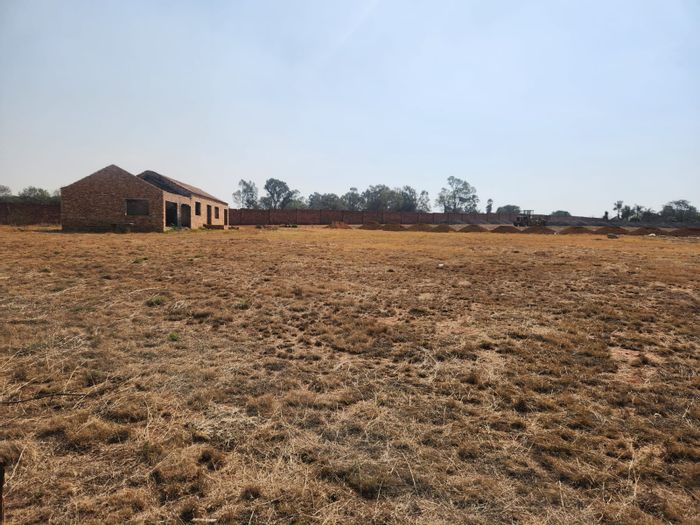 Vacant Agricultural Land for Sale in Vlakfontein with Approved Building Plans.