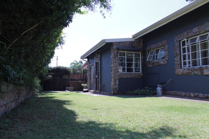 House for Sale in Sabie Central: 3 beds, heated splash pool, secure garden.