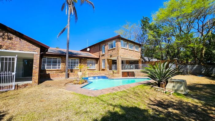 House To Rent in Jukskei Park: 4 Bedrooms, Study, Flatlet, Pool, Gated Community.