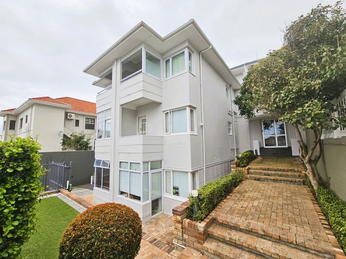 Bantry Bay Apartment For Sale: Secure complex, balcony, ocean views, pet-friendly.