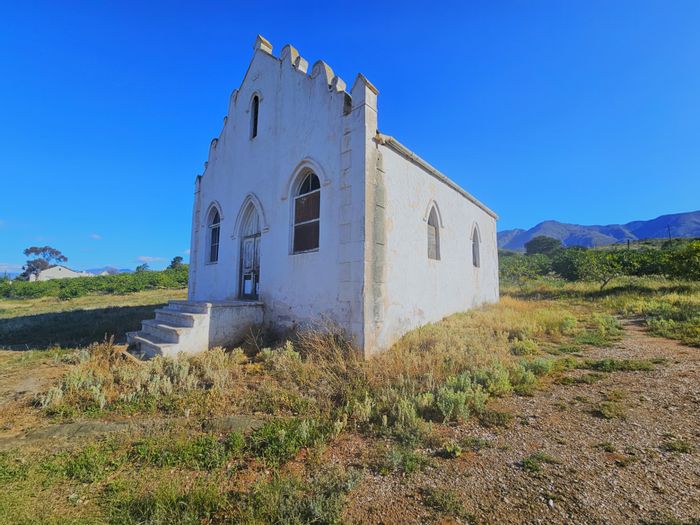 Montagu Rural Farm For Sale: Established citrus, historic church, agricultural zoning, 30,000L water.