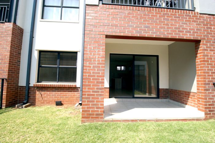 For Sale: Apartment in Randpark Ridge with pool, gym, and pet-friendly options.