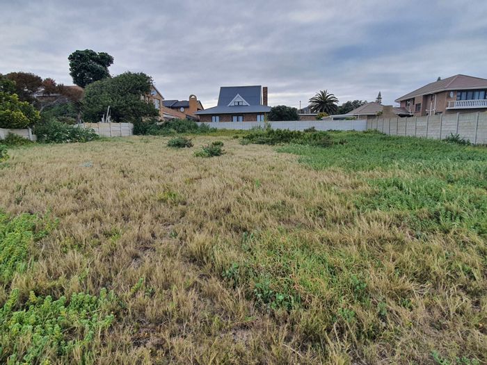 Vacant land for sale in Bayview, near beaches, shops, and schools.